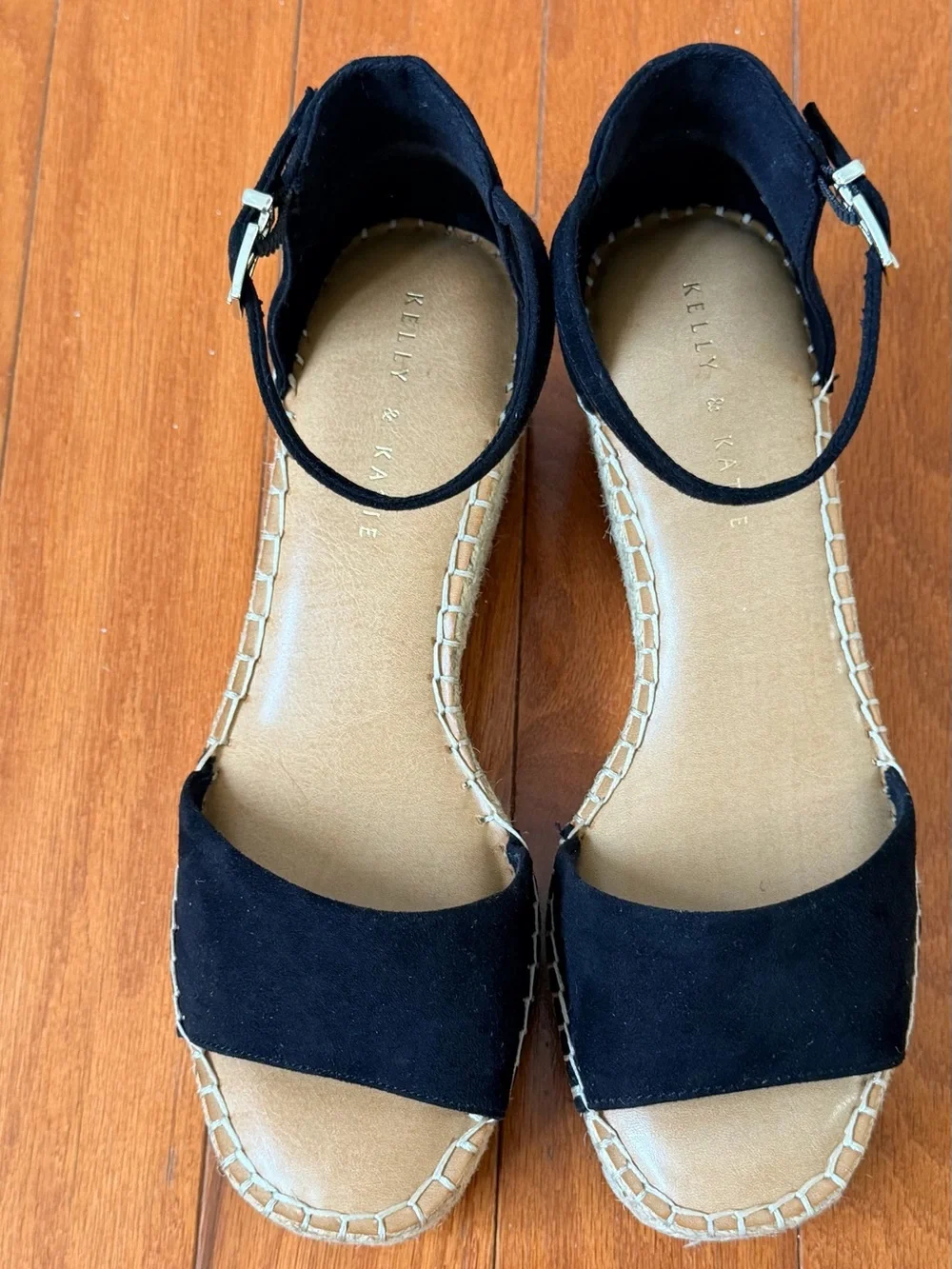 Kelly & Kate Black Espadrille wedge Sandals
